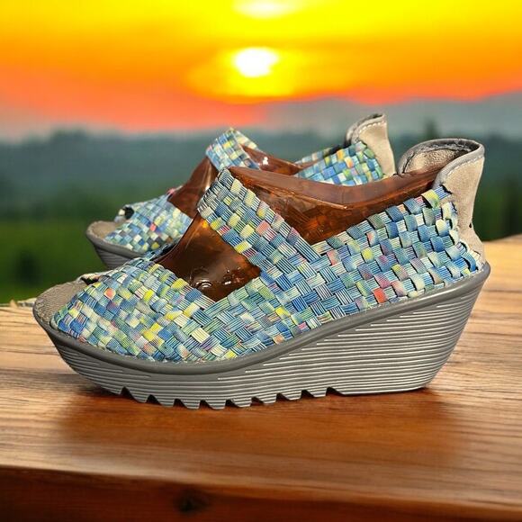 BM Bernie Mev Multi Colored Stretch Wedge Slip On Women's Shoes Sz 8.5 - Picture 2 of 7